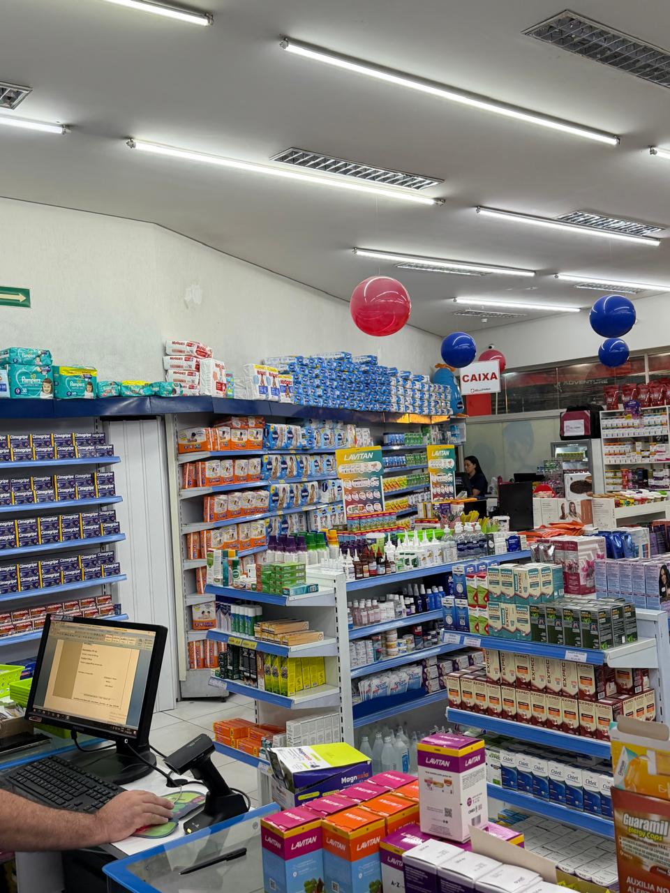 Corredores de medicamentos e produtos